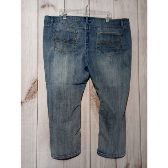 Mudd Jeans Ladies‎ Plus 24 Straight Leg Light Wash - Picture 2 of 6